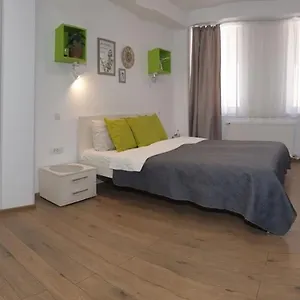 https://armenianvibes.bucharesthotelsnow.com