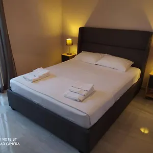 https://lavender-and-sea.hotelschalkidiki.net